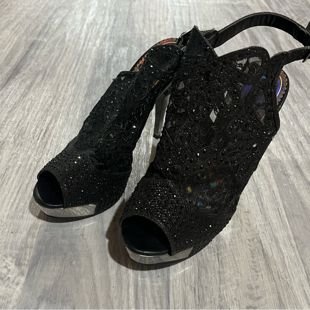 First Sight Black Lace Gems Open Toe Heels; 8 Women’s